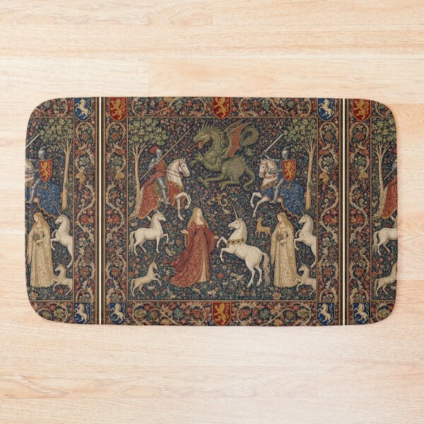 Artikelvorschau, Mittelalterliche Wandteppichkunst mit Rittern, Drachen, schönen Jungfrauen und Einhörnern entworfen und verkauft von Vintage Designs +.