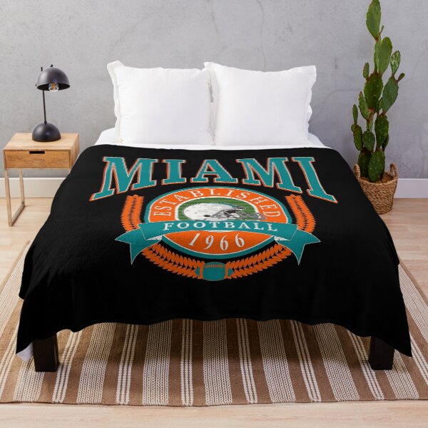 Artikelvorschau, Retro Miami Established Football Vintage entworfen und verkauft von VirginiaM68938.