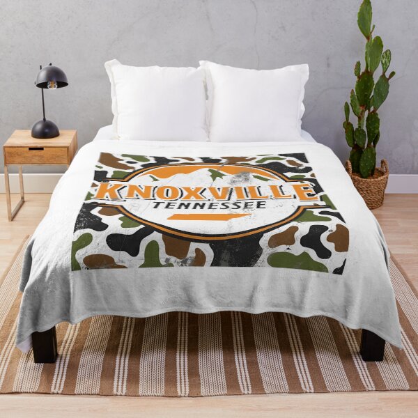 Artikelvorschau, Knoxville Tennessee Camo Mountains Vintage entworfen und verkauft von JenniferP19118.