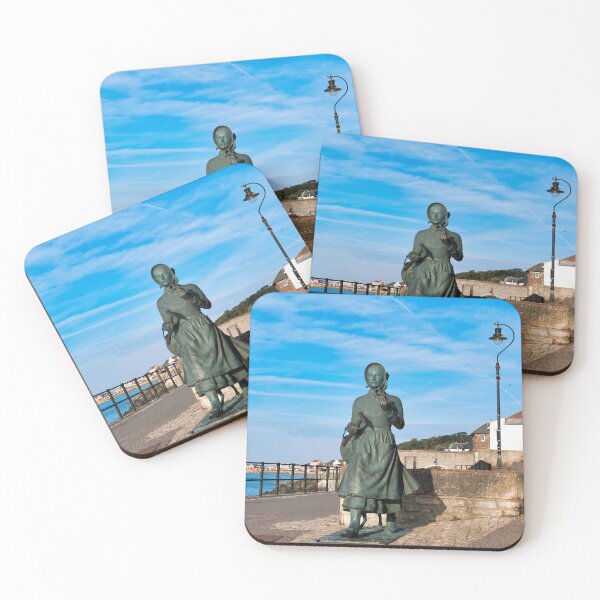 Aperçu de l'œuvre Statue de Mary Anning à Lyme Regis, Dorset créée et vendue par Dorset Girl.