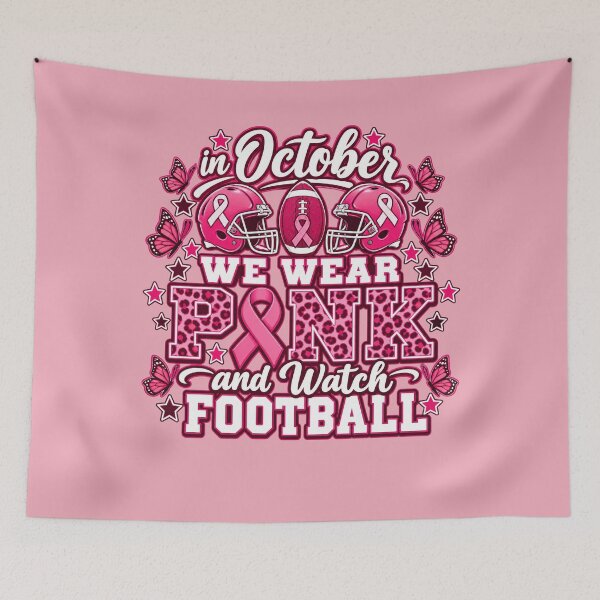 Aperçu de l'œuvre En octobre, nous portons du rose et regardons du football léopard créée et vendue par clothesy7.