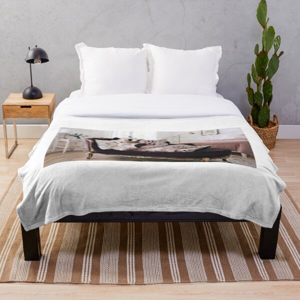 Artikelvorschau, Gemütlicher Panda liest im Bett entworfen und verkauft von AfresStudio.