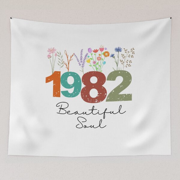 Aperçu de l'œuvre Modèle d'anniversaire floral pour une belle âme de 1982 créée et vendue par FlareCraftStudio.