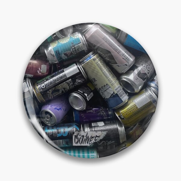 Artikelvorschau, A window in Budapest is filled with empty alcohol tins entworfen und verkauft von STFPhotoAgency.