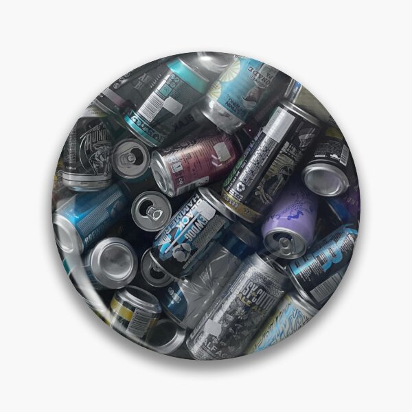 Artikelvorschau, A window in Budapest is filled with empty alcohol tins entworfen und verkauft von STFPhotoAgency.