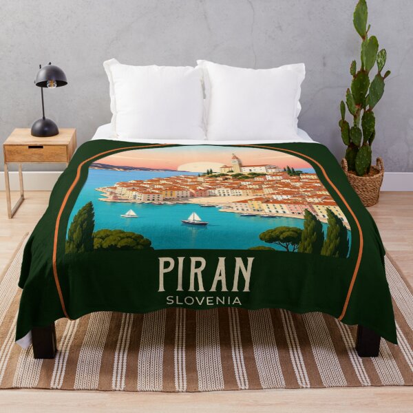 Artikelvorschau, Piran Vintage Reiseillustration entworfen und verkauft von HomeLivingCo.