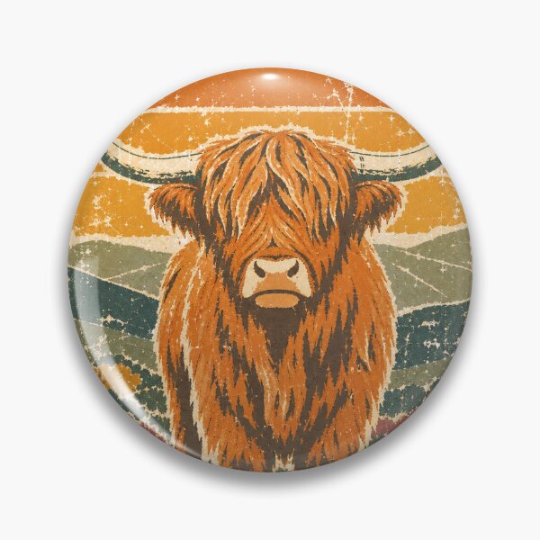 Aperçu de l'œuvre Vache des Highlands dans les brumes des Highlands, art rétro délavé par le soleil créée et vendue par VisualArtsOasis.