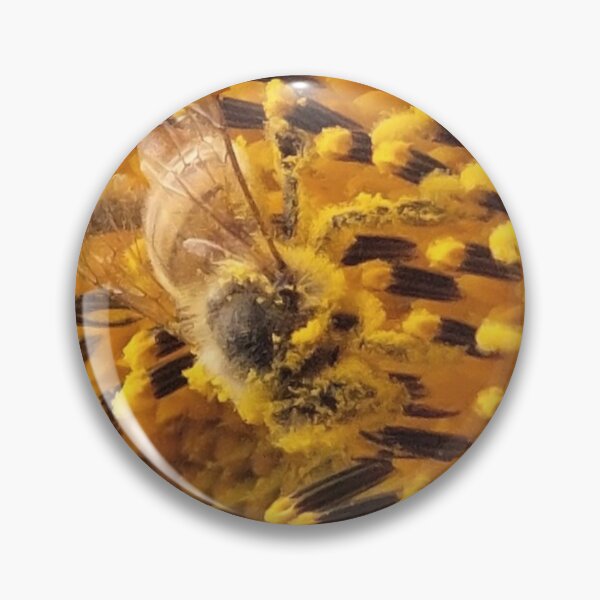 Artikelvorschau, Biene im Pollen entworfen und verkauft von CJ Art & Photography .