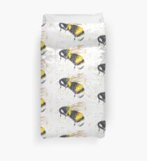 Bumble bee in flight Duvet Cover