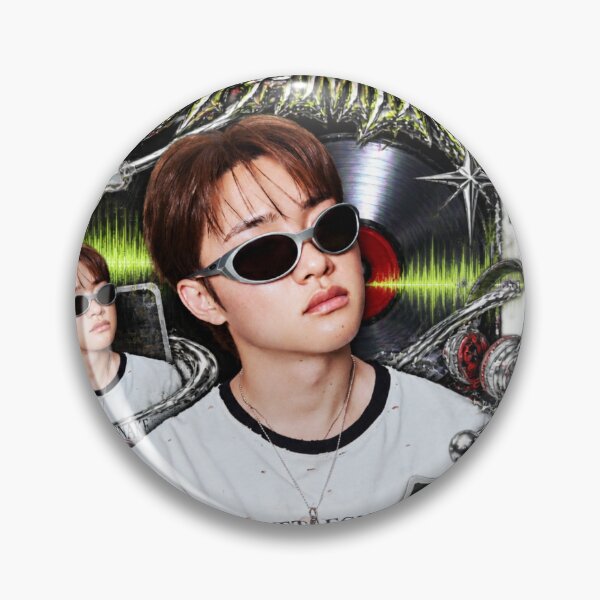 Artikelvorschau, D.O. Kyungsoo DOPAMIN Chrome Y2K Ästhetik entworfen und verkauft von Valeree Store.