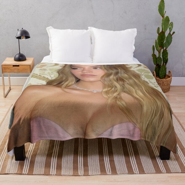 Item preview, Sydney Sweeney, rubia elegante designed and sold by pixelartshop4r.