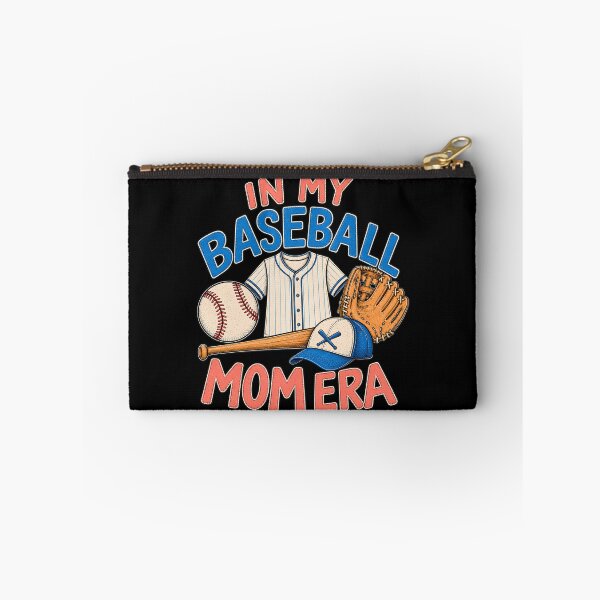 Artikelvorschau, T-Shirt „In My Baseball Mom Era“, Geschenk für Baseball-Mamas, T-Shirt mit Grafik für stolze Baseball-Mamas, Geschenk für Spieltags-Mamas, Baseball-Mama-Shirt, Baseball-Mama entworfen und verkauft von Merchall  store.