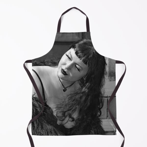 Artikelvorschau, Wandbild im Gothic-Girl-Stil, Monochrom-Porträt entworfen und verkauft von Barbara Jean Photo Art And Design.