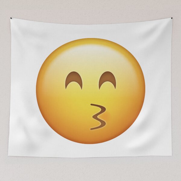 Aperçu de l'œuvre Émoji jaune visage qui embrasse avec des yeux souriants créée et vendue par Tom-Riley.