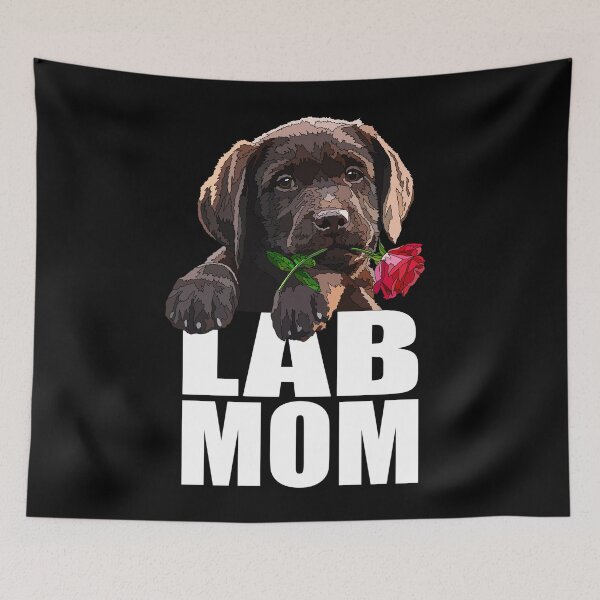 Aperçu de l'œuvre Maman Labrador chocolat et chiot avec une rose créée et vendue par Just-Arts-4U.