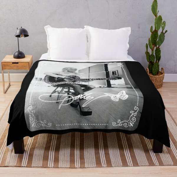Item preview, Dolly Parton en el estudio de música country designed and sold by LouisaOReilly.