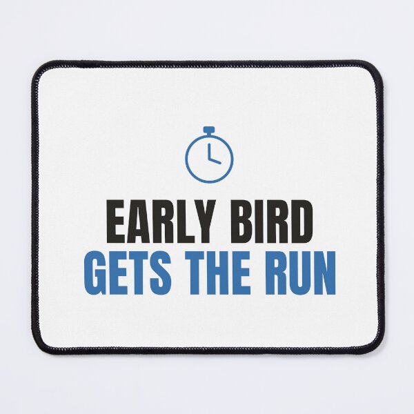 Aperçu de l'œuvre Early Bird Gets The Run - Funny Running Shirt créée et vendue par NorrStudio.