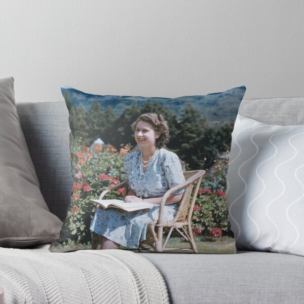Item preview, Queen Elizabeth designed and sold by KNBS.