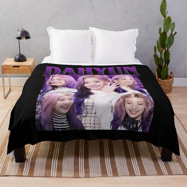 Aperçu de l'œuvre Cadeau de fan style rétro de Dahyun, idole K-pop créée et vendue par BobbyTate64654.