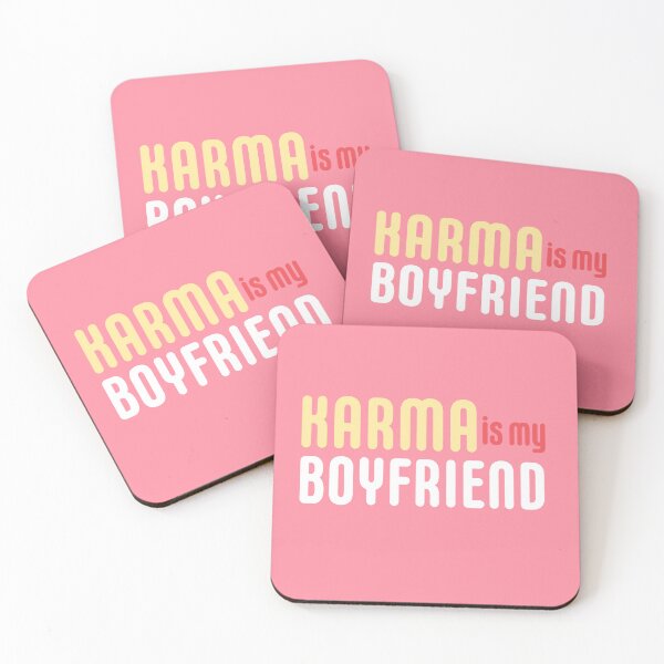 Artikelvorschau, KARMA IS MY BOYFRIEND entworfen und verkauft von GeeklyShirts.