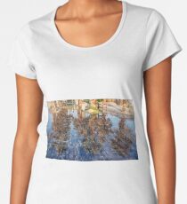 Reflection of palm trees in the water Women's Premium T-Shirt