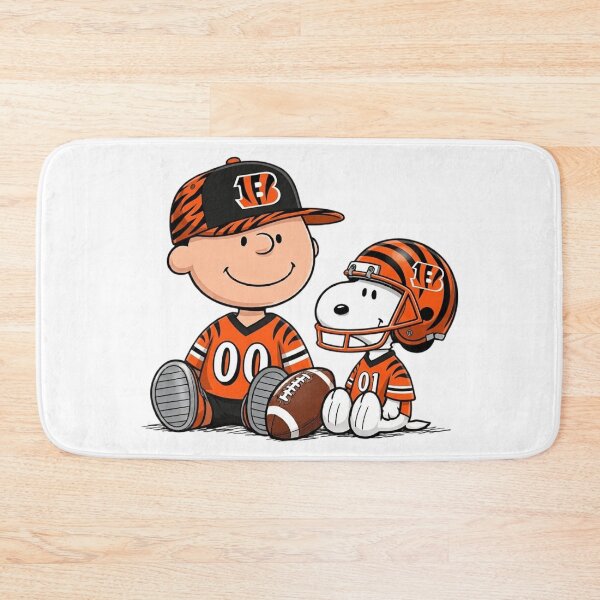 Artikelvorschau, Snoopy und Charlie Brown Cincinnati Bengals Football Fan entworfen und verkauft von DamianRoy88.