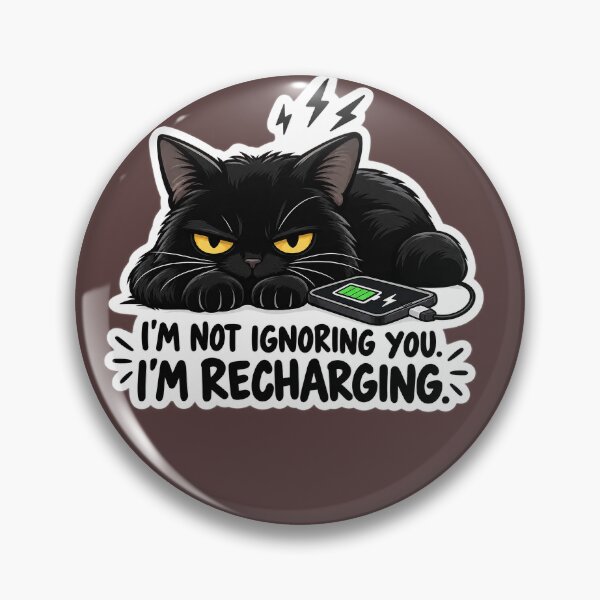 Artikelvorschau, Ich ignoriere dich nicht, ich lade nur meine Energie auf – Lustige schwarze Katze entworfen und verkauft von FeloBuySmile.