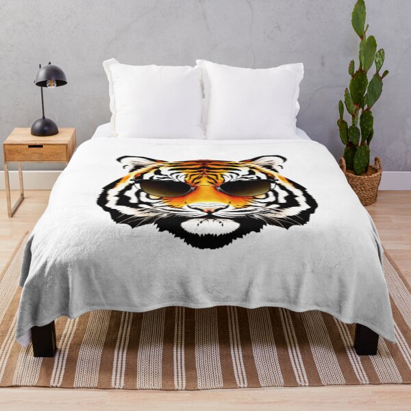 Artikelvorschau, Zeichnung eines Tigerkopfes mit Sonnenbrille entworfen und verkauft von The best online style shop.