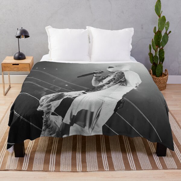 Item preview, Yeat actuando en directo designed and sold by deandrecrollin.
