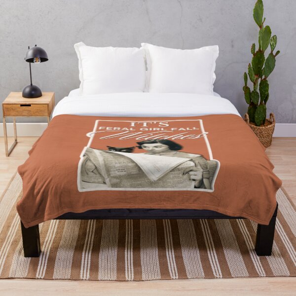 Artikelvorschau, Es ist Feral Girl Fall Witches entworfen und verkauft von pulse_retail.