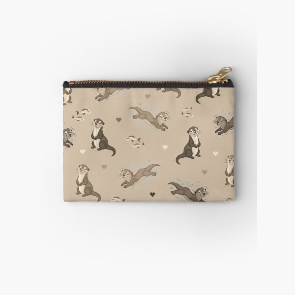 Artikelvorschau, Verspieltes Otter- und Herzmuster – Zartes Beige entworfen und verkauft von LudmylArt.