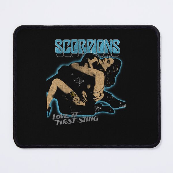 Aperçu de l'œuvre Scorpions Love At First Pitting - Design rétro créée et vendue par Christopher Murray.