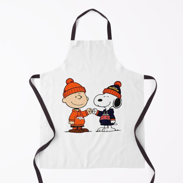 Aperçu de l'œuvre Charlie Brown et Snoopy NFL Denver Broncos Football créée et vendue par PasqualeMurphy.