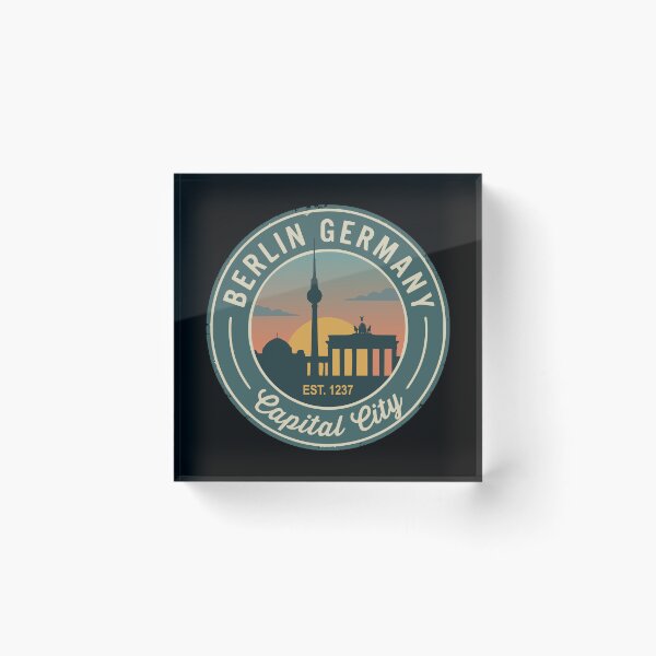 Artikelvorschau, Berlin Deutschland Skyline Retro-Abzeichen entworfen und verkauft von Travelpeak.