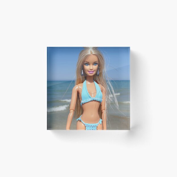 Artikelvorschau, Blonde Puppe Sommer-Vibe entworfen und verkauft von Skayana.