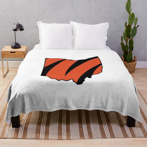 Artikelvorschau, Ohio State NFL Cincinnati Bengals Football Tiger Stripes entworfen und verkauft von Space Ghettos.