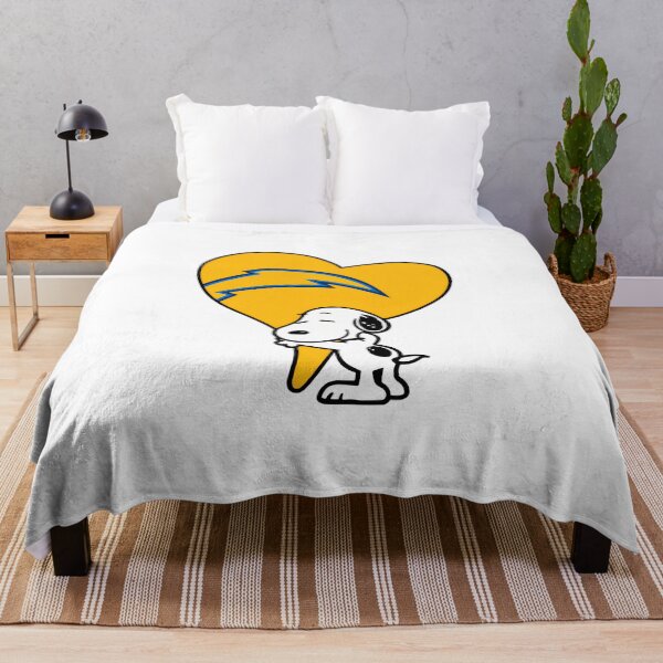 Artikelvorschau, Snoopy Heart Los Chargers entworfen und verkauft von DreaySketcher.
