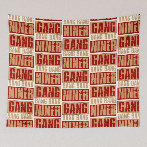Aperçu de l'œuvre Bang Bang Niner Gang Football Manches longues cool créée et vendue par Adonias-Kleinm-.