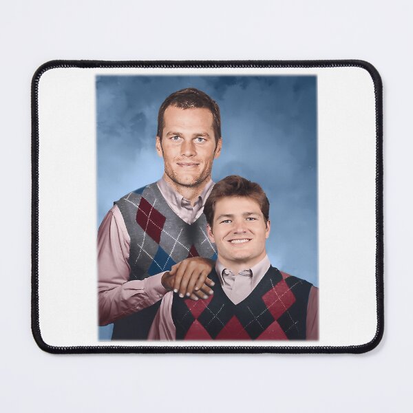 Artikelvorschau, Brady und Maye New England Football Stiefbrüder Football entworfen und verkauft von ParadiM-eadors-.