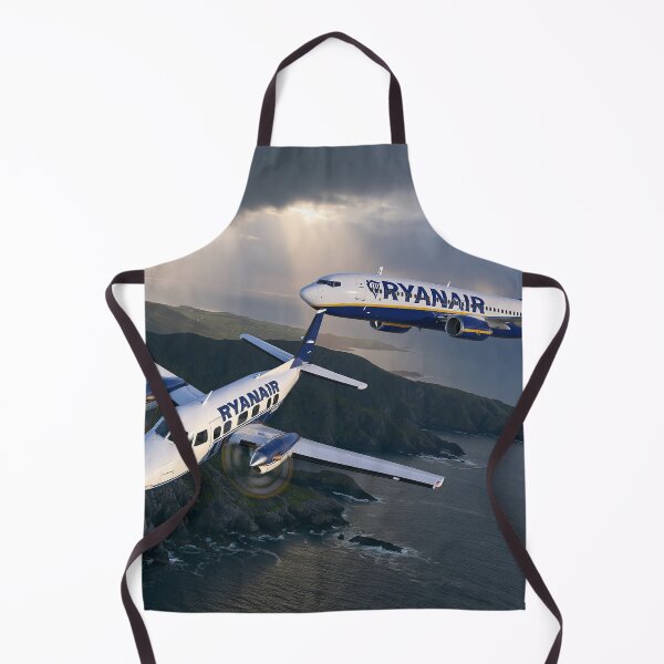 Aperçu de l'œuvre Illustration d'un Boeing 737 et d'un turbopropulseur de Ryanair dans un ciel orageux créée et vendue par Skyframe Aviation.