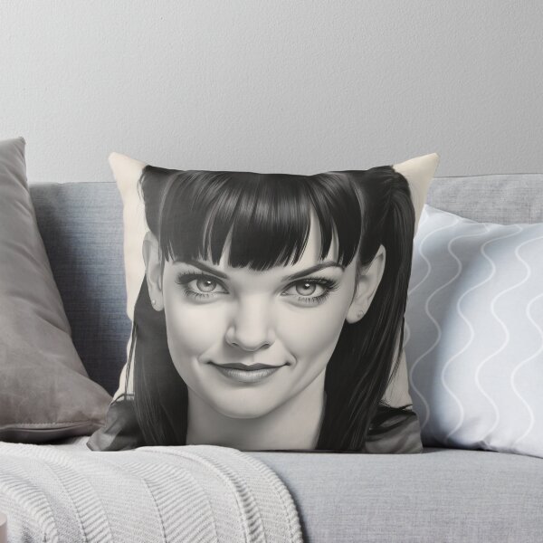 Artikelvorschau, Pauley Perrette entworfen und verkauft von WorldofCharcoal.
