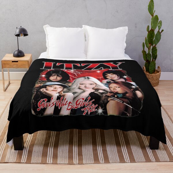 Item preview, ITZY Retro Vintage K-pop Girl Group designed and sold by RyanDod9786210.