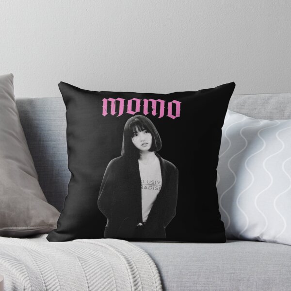 Artikelvorschau, Momo K-Pop Gothic Style Portrait Tee entworfen und verkauft von Michelle186757.