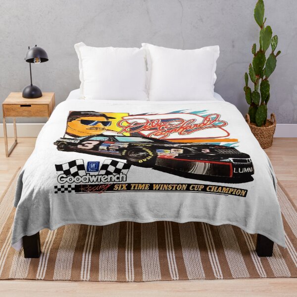 Aperçu de l'œuvre Dale Earnhardt Intimidator Le Chevalier Noir Ironhead Racing Tour créée et vendue par Althalen24.