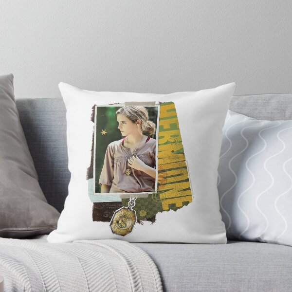 Artikelvorschau, Hermine Medaillon Horkrux Collage Design entworfen und verkauft von Rhonda Hayden.