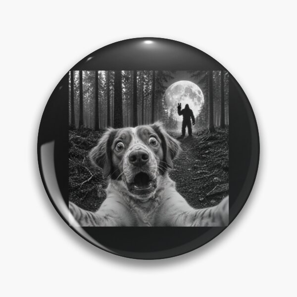 Artikelvorschau, Brittany Spaniel Bigfoot Peace Sign Selfie Lustiger Sasquatch Hund entworfen und verkauft von CleoJames.