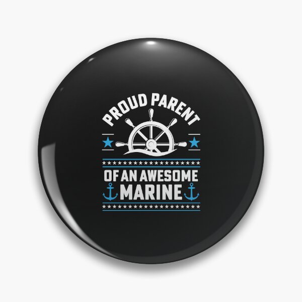 Artikelvorschau, Military Parent - Proud Parent of an Awesome Marine entworfen und verkauft von Artful Paws.