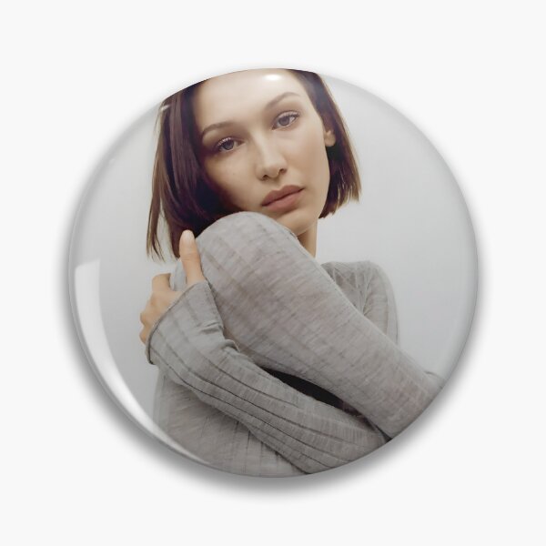 Aperçu de l'œuvre Illustration de mode inspirée par Bella Hadid créée et vendue par kryptonite301.