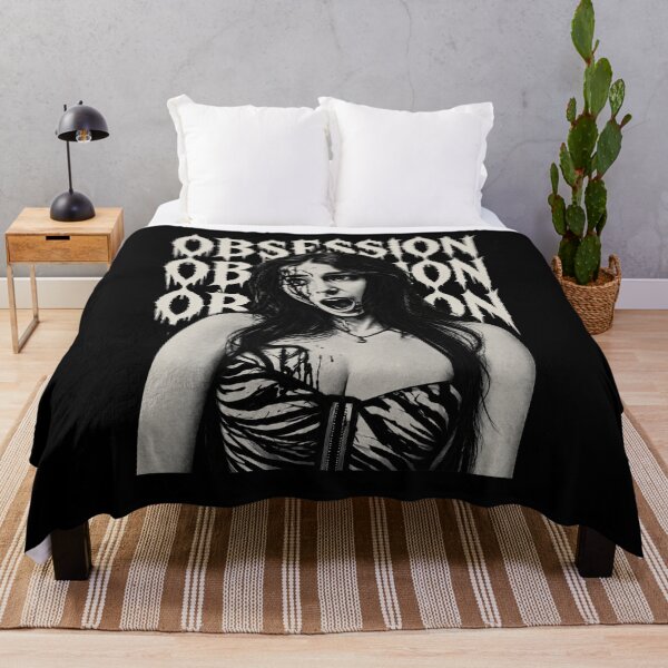 Artikelvorschau, Obsession T-Shirts – Vintage-Motiv aus der Gothic-Horror-Filmindustrie (2026) – Geschenk für Thriller- und Filmfans entworfen und verkauft von schwing1989.