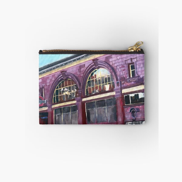 Artikelvorschau, U-Bahn-Station Hampstead von Mary Alice Green entworfen und verkauft von maryalicegreen.